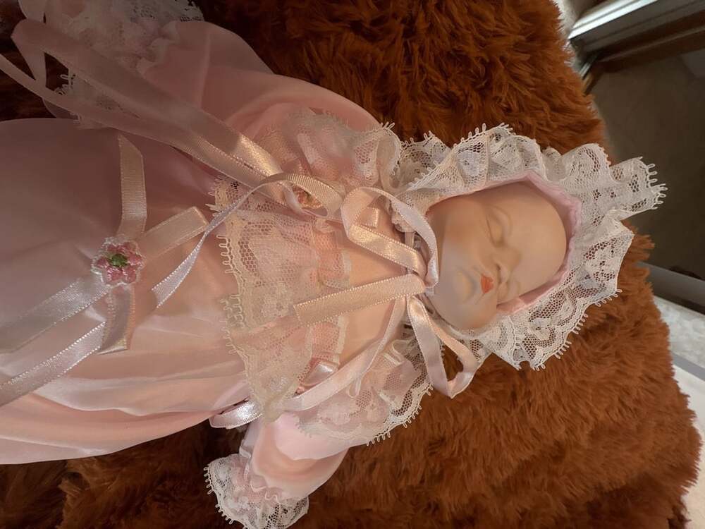 D3 Vintage Porcelain Sleeping Baby Doll in Pink Dress and Bonnet